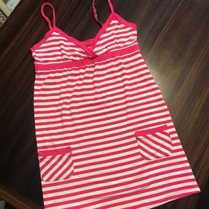 Old navy intimates/cover up. Size medium.